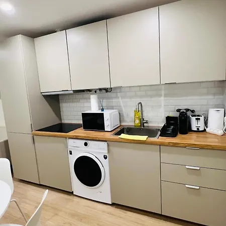 Apartmán - *